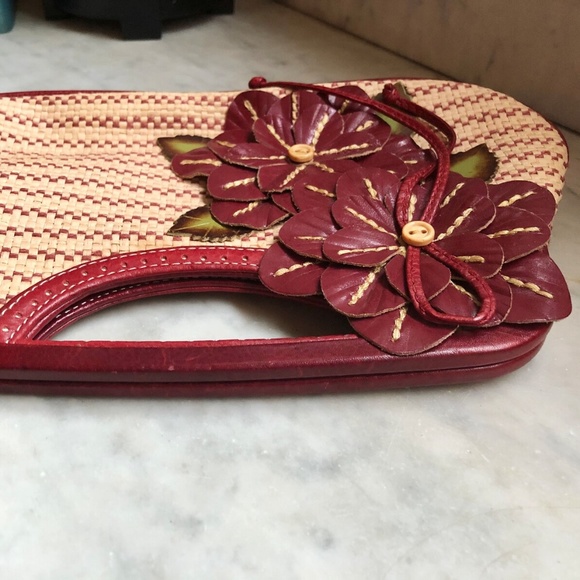 Isabella Fiore Leather & Woven Straw Floral Handbag - Picture 6 of 6